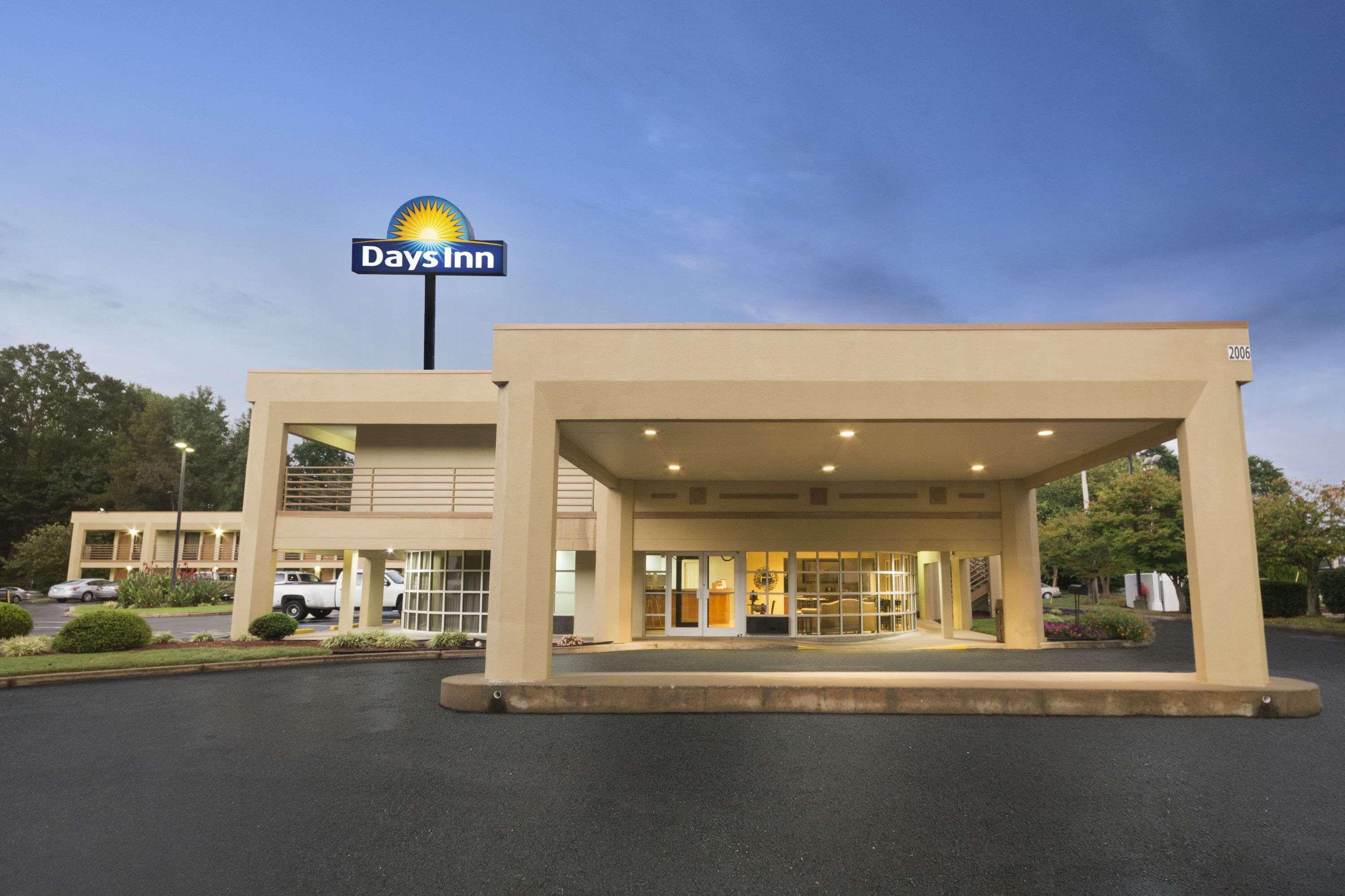 Days Inn By Wyndham Atlanta Stone Mountain Exterior foto